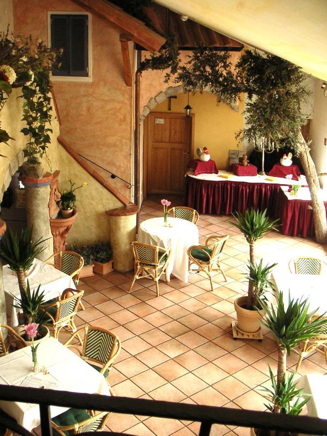 Hotel Vier Spitzen Lauenforde Екстериор снимка