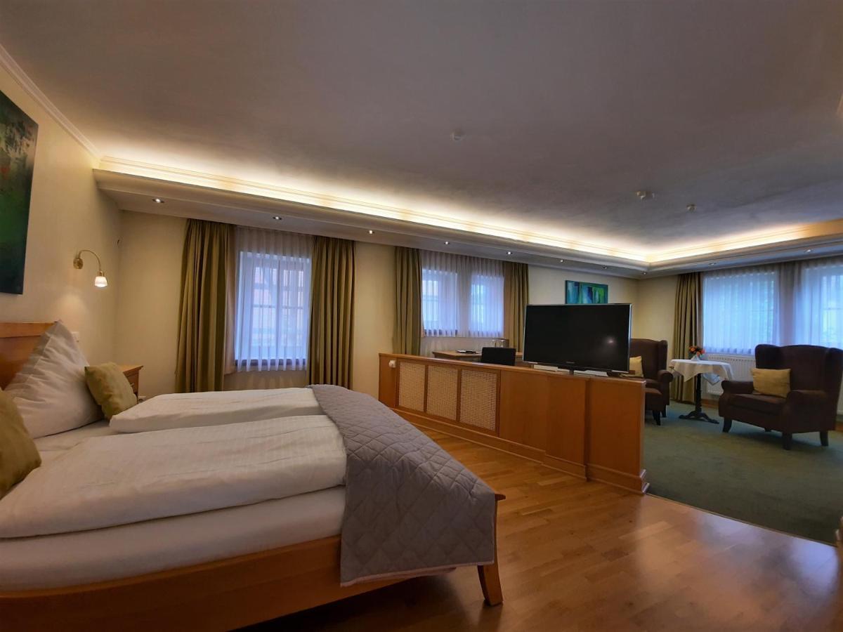 Hotel Vier Spitzen Lauenforde Екстериор снимка