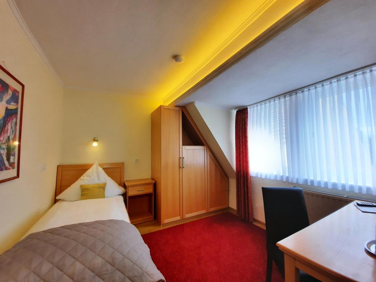 Hotel Vier Spitzen Lauenforde Екстериор снимка
