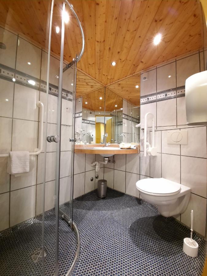 Hotel Vier Spitzen Lauenforde Екстериор снимка