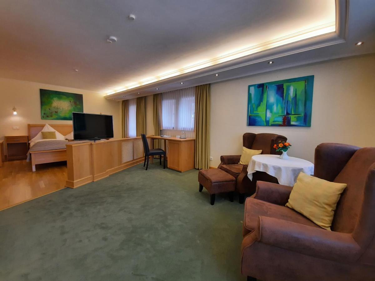 Hotel Vier Spitzen Lauenforde Екстериор снимка