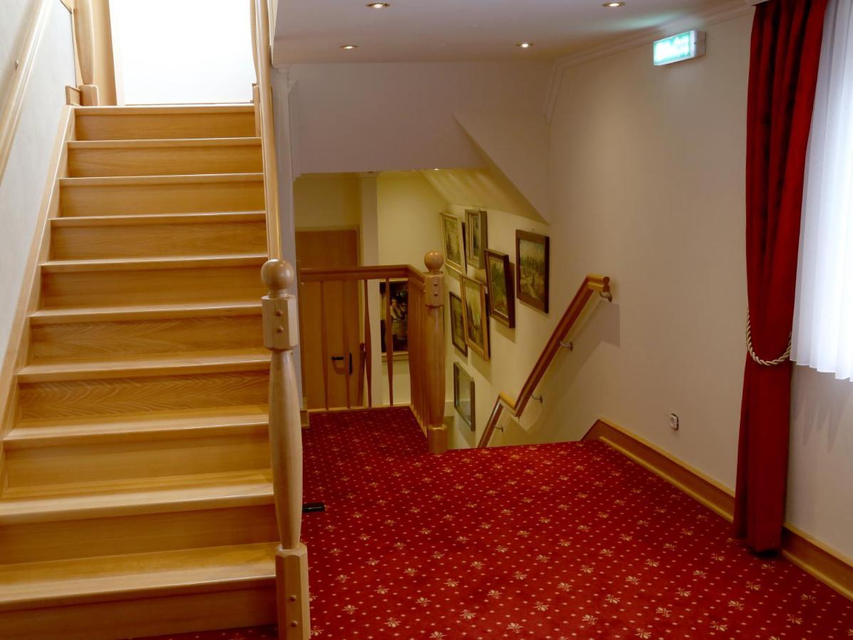 Hotel Vier Spitzen Lauenforde Екстериор снимка