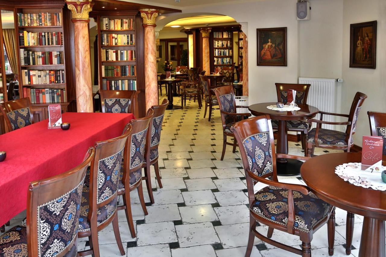 Hotel Vier Spitzen Lauenforde Екстериор снимка
