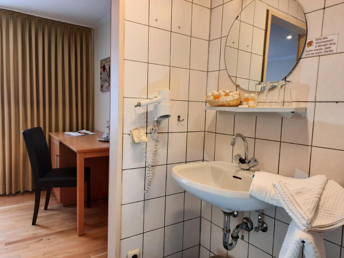 Hotel Vier Spitzen Lauenforde Екстериор снимка
