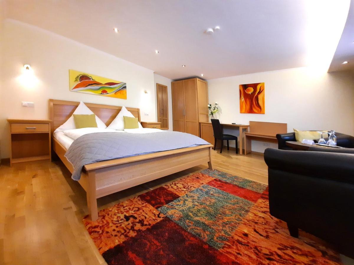 Hotel Vier Spitzen Lauenforde Екстериор снимка